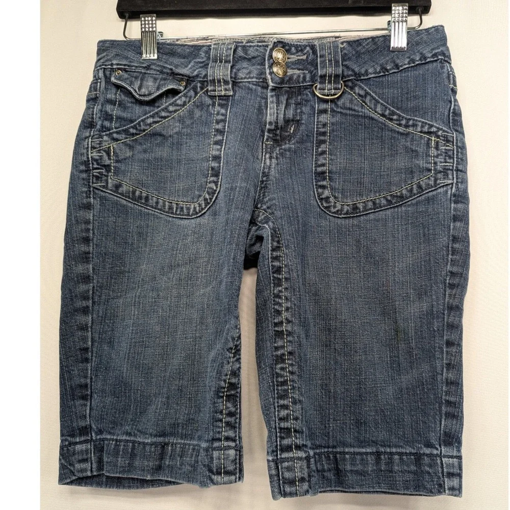 Squeeze Jeans Womens Blue Denim Bermuda Shorts Size 5/6 Y2K Medium Wash‎ Pockets